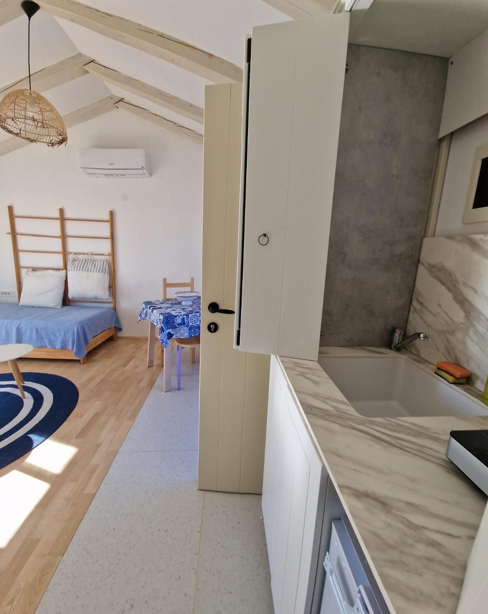 Apartments Ivas ザンブラティヤ エクステリア 写真