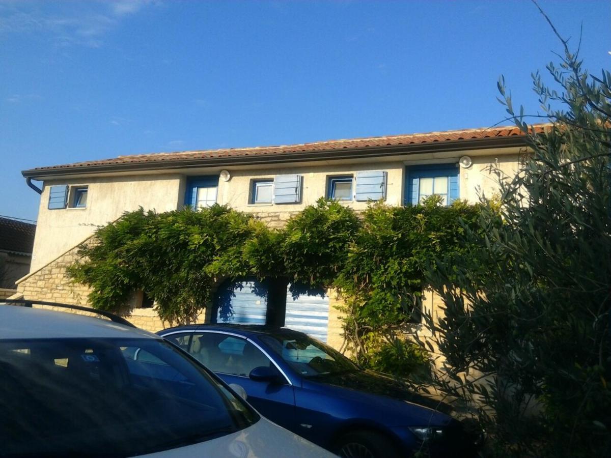 Apartments Ivas ザンブラティヤ エクステリア 写真
